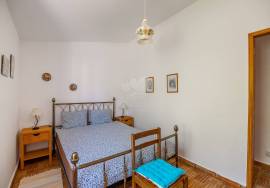 Detached, Charming,  traditional 4  bedroom country house with pool . Near São Brás de Alportel
