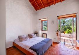 Detached split level 5 bedroom farmhouse with large pool, workshop & 7,920 m² plot in quiet country location, Olhão