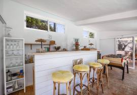 Detached split level 5 bedroom farmhouse with large pool, workshop & 7,920 m² plot in quiet country location, Olhão