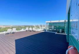 Modern 2-Bedroom Apartment with Sea View and Rooftop Pool in Faro