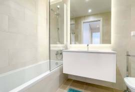 Modern 2-Bedroom Apartment with Sea View and Rooftop Pool in Faro
