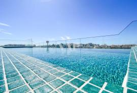 Modern 2-Bedroom Apartment with Sea View and Rooftop Pool in Faro