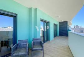 Modern 2-Bedroom Apartment with Sea View and Rooftop Pool in Faro