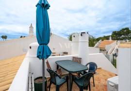 Single-story house with 1 bedroom and shared pool, Vilamoura