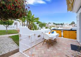 Single-story house with 1 bedroom and shared pool, Vilamoura