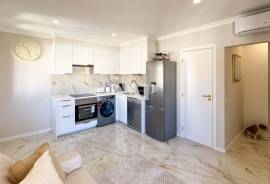 Renovated 2-Bedroom Apartment with Balcony in Montechoro, Minutes from Albufeira Beach