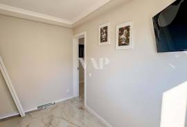 Renovated 2-Bedroom Apartment with Balcony in Montechoro, Minutes from Albufeira Beach