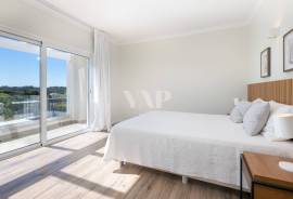4 Bedroom Villa with Private Pool in Vilamoura – Modern Design and Spacious Areas