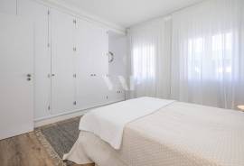 4 Bedroom Villa with Private Pool in Vilamoura – Modern Design and Spacious Areas