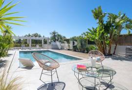 4 Bedroom Villa with Private Pool in Vilamoura – Modern Design and Spacious Areas
