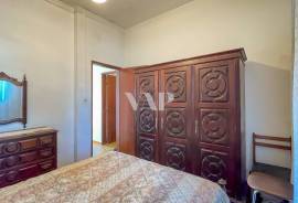 8-Bedroom House for Renovation in Semino, Near Quarteira