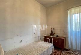 8-Bedroom House for Renovation in Semino, Near Quarteira