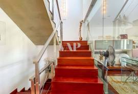 4 Bedroom Villa with Private Pool, Elevator and Luxury Basement in Vilamoura