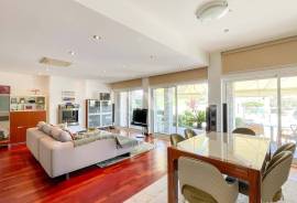 4 Bedroom Villa with Private Pool, Elevator and Luxury Basement in Vilamoura