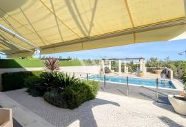 4 Bedroom Villa with Private Pool, Elevator and Luxury Basement in Vilamoura