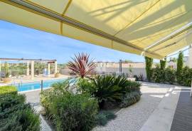 4 Bedroom Villa with Private Pool, Elevator and Luxury Basement in Vilamoura