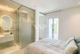4-Bedroom Penthouse with Private Rooftop and Sea View at Lakes 24, Vilamoura