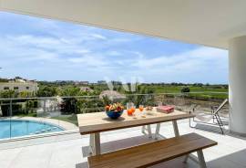 4-Bedroom Penthouse with Private Rooftop and Sea View at Lakes 24, Vilamoura