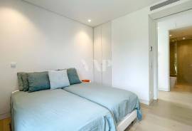 4-Bedroom Penthouse with Private Rooftop and Sea View at Lakes 24, Vilamoura