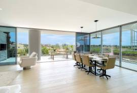 4-Bedroom Penthouse with Private Rooftop and Sea View at Lakes 24, Vilamoura