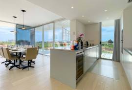 4-Bedroom Penthouse with Private Rooftop and Sea View at Lakes 24, Vilamoura