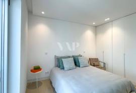 4-Bedroom Penthouse with Private Rooftop and Sea View at Lakes 24, Vilamoura