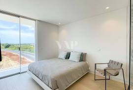 4-Bedroom Penthouse with Private Rooftop and Sea View at Lakes 24, Vilamoura