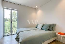 4-Bedroom Penthouse with Private Rooftop and Sea View at Lakes 24, Vilamoura