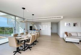 4-Bedroom Penthouse with Private Rooftop and Sea View at Lakes 24, Vilamoura