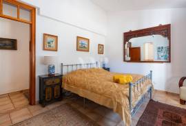 Single-Storey 3+1 Bedroom Villa with Pool and Rustic Charm in Salir