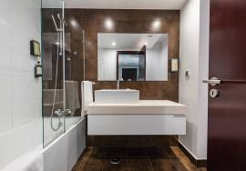 Top Floor 2 bed Apartment with Ocean View