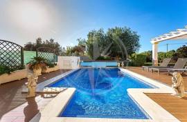 Tavira countryside 4 bedroom villa with pool, garage & sea view