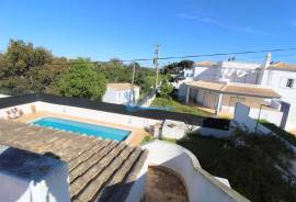 Single Story 2 Bedroom Villa with Extension Project, Swimming Pool and Excellent Location in Guia, Albufeira