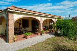 Excellent 3 Bed Villa for Sale In Via Chiusagrande Campiglia marittima Italy