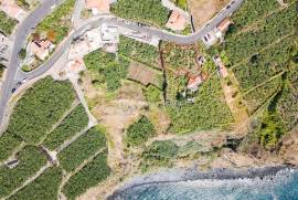 Exclusive Land in First Line of Construction
