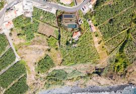 Exclusive Land in First Line of Construction