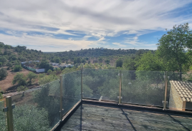 Algarve Refuge: 3 Bedroom Villa with Land and Pool in Boliqueime