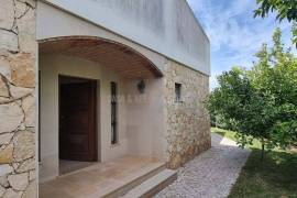 Algarve Refuge: 3 Bedroom Villa with Land and Pool in Boliqueime