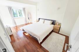 Modern, spacious T5 condominium with two pools & more