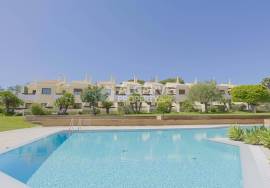 Charming three bedroom villa next to the Golf course in Vila Sol, Algarve