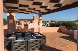 Luxurious 2 Bedroom Apartment in a Resort by the Golf Course Luxurious 2 Bedroom Apartment in a Resort by the Golf Course