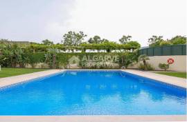 Top-Floor 3-Bedroom Apartment with Panoramic Views | Near Vilamoura* Top-Floor 3-Bedroom Apartment with Panoramic Views | Near Vilamoura*