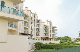 Top-Floor 3-Bedroom Apartment with Panoramic Views | Near Vilamoura* Top-Floor 3-Bedroom Apartment with Panoramic Views | Near Vilamoura*