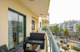 Top-Floor 3-Bedroom Apartment with Panoramic Views | Near Vilamoura* Top-Floor 3-Bedroom Apartment with Panoramic Views | Near Vilamoura*