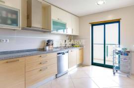 Top-Floor 3-Bedroom Apartment with Panoramic Views | Near Vilamoura* Top-Floor 3-Bedroom Apartment with Panoramic Views | Near Vilamoura*