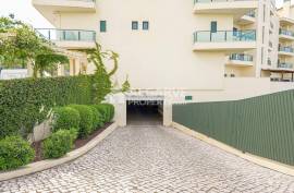 Top-Floor 3-Bedroom Apartment with Panoramic Views | Near Vilamoura* Top-Floor 3-Bedroom Apartment with Panoramic Views | Near Vilamoura*