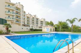 Top-Floor 3-Bedroom Apartment with Panoramic Views | Near Vilamoura*