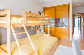 Top-Floor 3-Bedroom Apartment with Panoramic Views | Near Vilamoura* Top-Floor 3-Bedroom Apartment with Panoramic Views | Near Vilamoura*