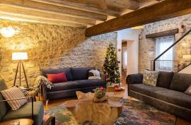 {|en|}Exclusive rustic house with active rural tourism license