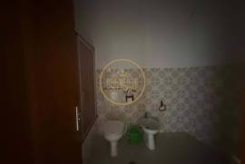 Bright 2 bedroom apartment with sea and mountain views